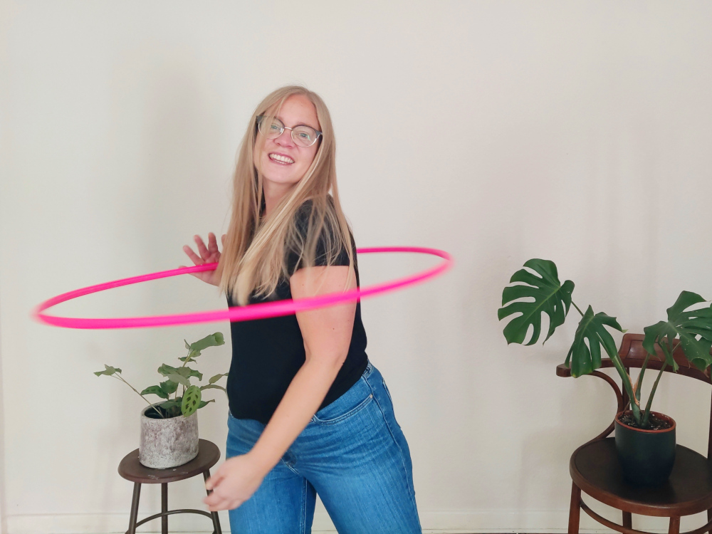 hula-hoop-trick-breaks